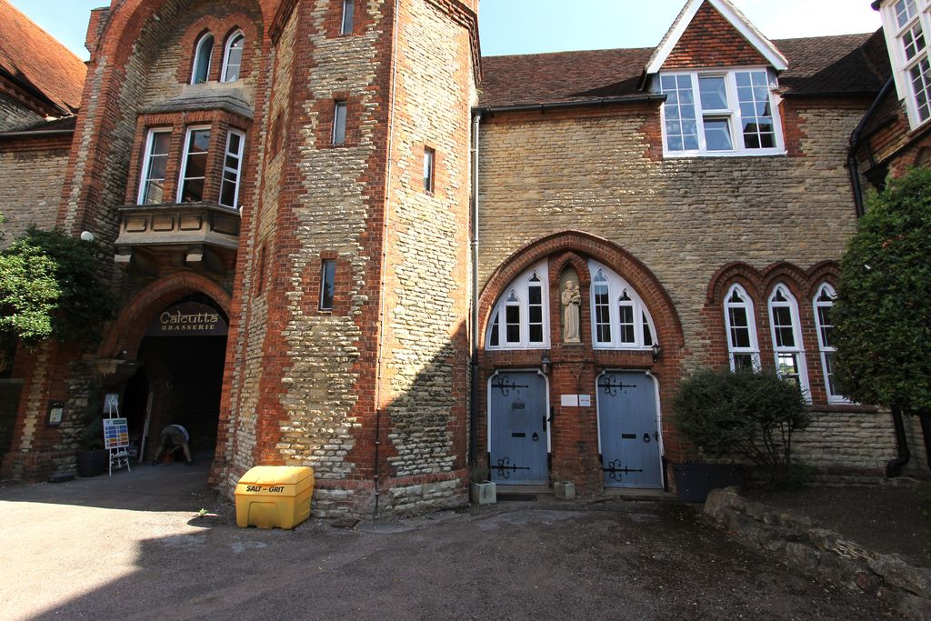 Main Image